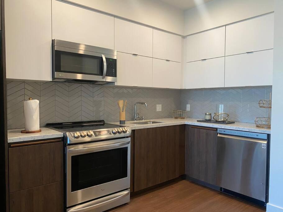 Apartament Relax On Wilshire With A View Los Angeles Zewnętrze zdjęcie