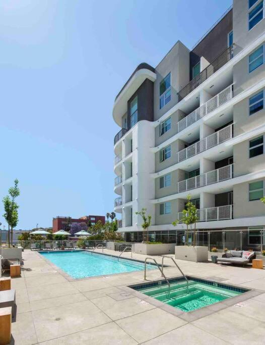Apartament Relax On Wilshire With A View Los Angeles Zewnętrze zdjęcie